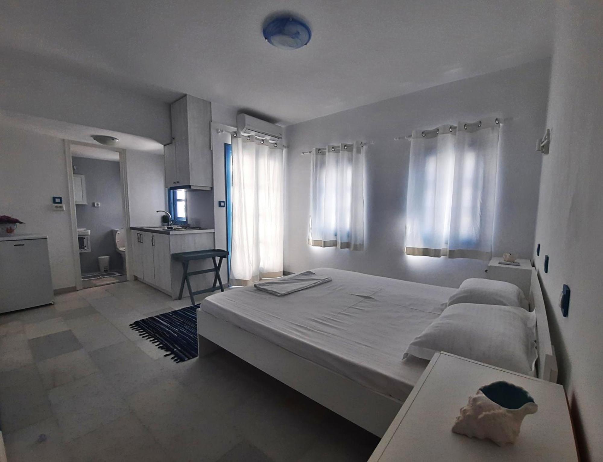 Blue In Naxos Hotel Naxos City Ngoại thất bức ảnh