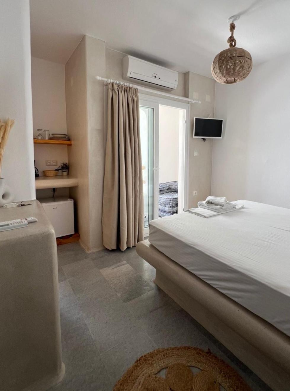 Blue In Naxos Hotel Naxos City Ngoại thất bức ảnh
